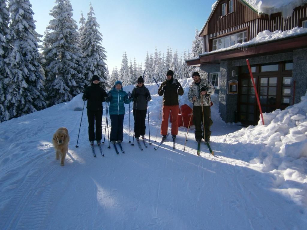 Horska Chata Sedmidoli Hotel Špindlerŭv Mlýn Buitenkant foto